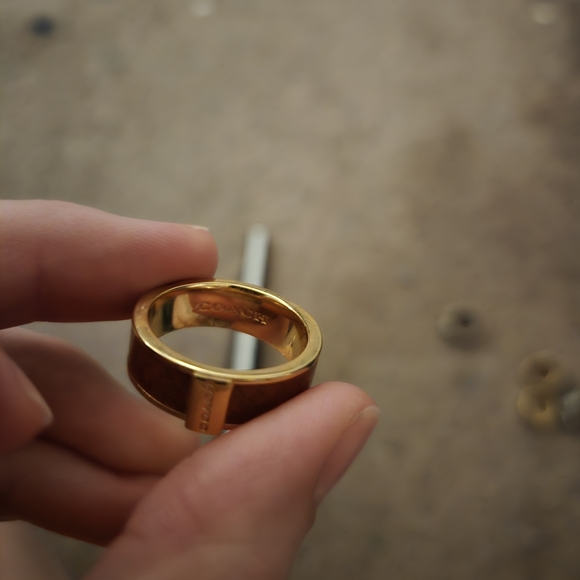 Coach Ring - Picture 4 of 4